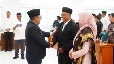 Bupati Eka Putra Lantik Inoki Ulma Tiara Direktur Perumda Air Minum Tirta Alami