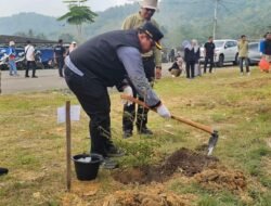 Goro & Tanam Pohon Dalam Peringatan Hari Lingkungan Hidup