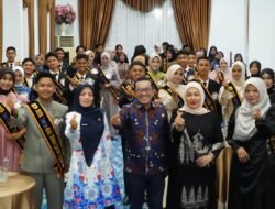 Gala Dinner Bersama Duta GenRe, Bupati dan Ketua TP PKK Tanah Datar Memberikan Motivasi