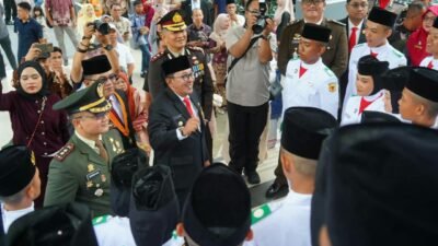 Bupati Eka Putra Kukuhkan 65 Anggota Paskibraka