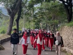 60 Orang Calon Paskibraka Sambut Ny. Kurniati Dengan Formasi Khas Pasukan Pengibar Bendera