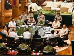Presiden Prabowo Pimpin Rapat Bahas Situasi Nasional & Penanganan Karhutla