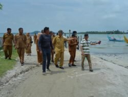 Nelayan Tiku Desak Dermaga Pengaman dan Pabrik Es