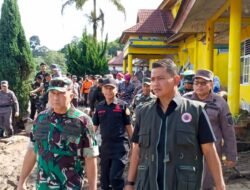 Bupati Solok Terima Kunjungan Pangdam XX/Tuanku Imam Bonjol, Danrem O32/Wirabraja dan Kajati Sumbar di Posko Darurat Bencana
