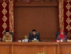 Wako Payakumbuh Zulmaeta Tegaskan Pemko Sangat Hargai Pandangan Fraksi