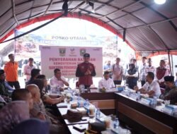 Kementerian Sosial RI Serahkan Bantuan Penanganan Bencana Senilai Rp358,86 Juta Kepada Kabupaten Solok
