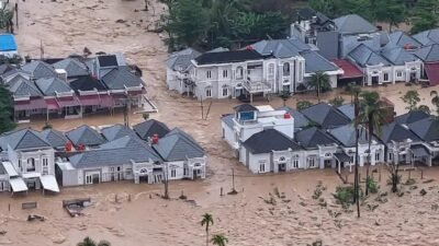 Tanggul Jebol, Banjir Lumin Park Kembali Evakuasi Puluhan Warga
