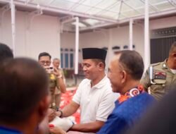 Bupati Solok Serahkan Reward Pada 187 Petugas Satpol PP & Damkar